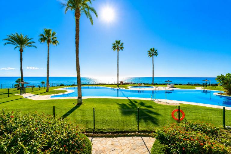 MI CAPRICHO Seafront Apartment - Bed and Breakfast Mijas Costa