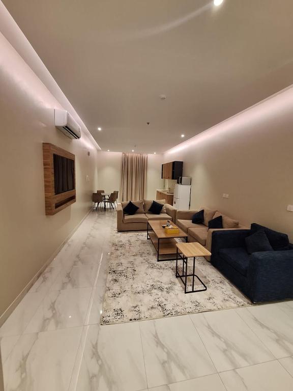 شقة مودرن فاخرة 3 غرف وصالة بأثاث راقٍ - B&B Riyadh