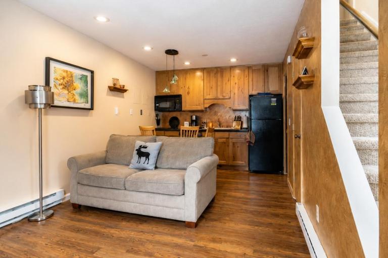 Winter Park Condo with Fireplace and Mountain Views - Chambres d'hôtes Winter Park