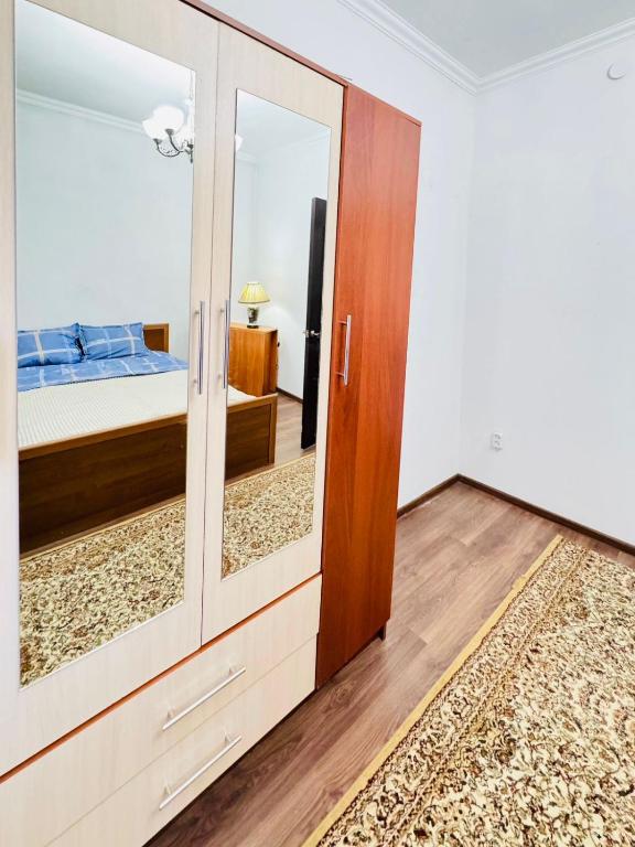 100 m from the Almaty Airport - Chambres d'hôtes Almaty