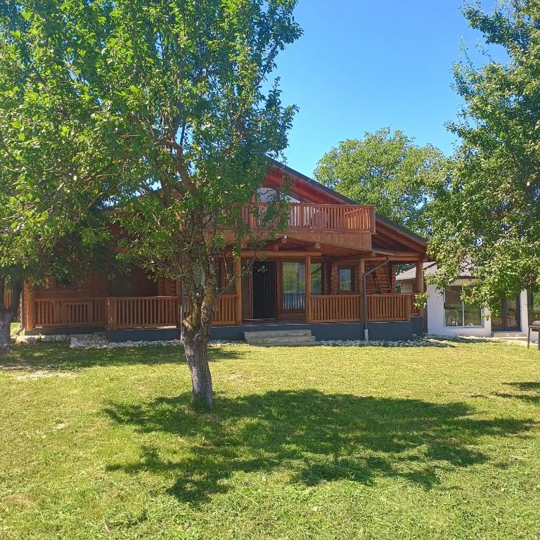 Livada Din Muscel- Casa Iulia - B&B Șelari