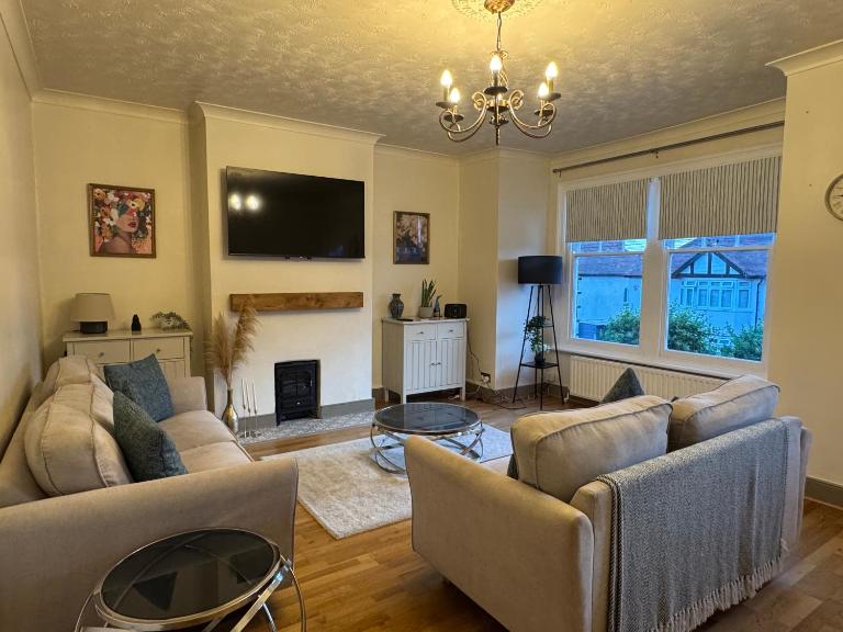 2 bed apartment close to beach - B&B Herne Bay