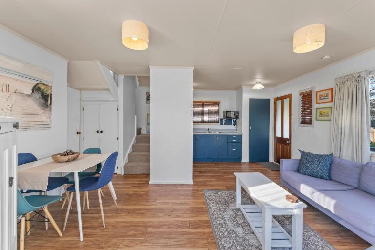 Tahunanui Beach Holiday Home - Bed and Breakfast Nelson