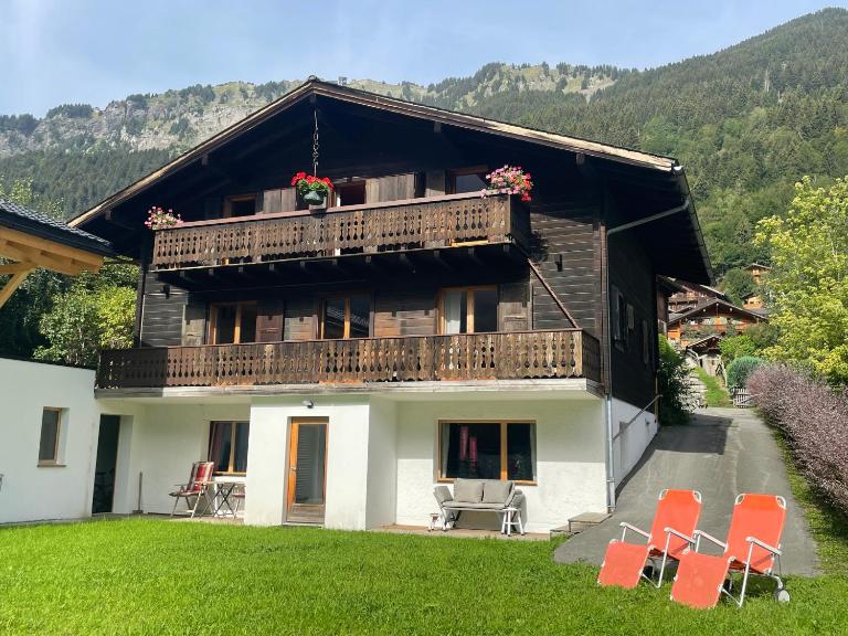 Chalet le Knou - B&B Champéry