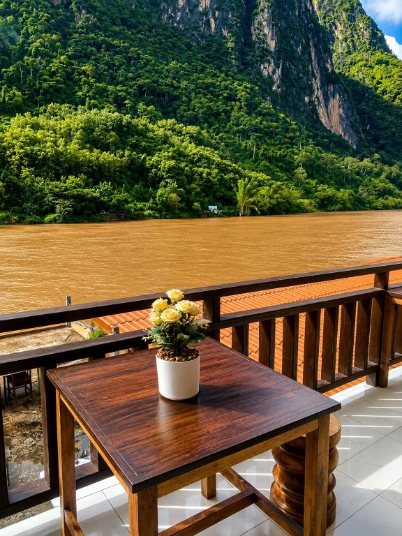 Views Backpackers Hostel - Bed and Breakfast Ban Hatxao