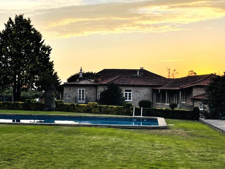 Quinta Esmeralda Countryside Stay Near Porto - Chambres d'hôtes Mosteiró
