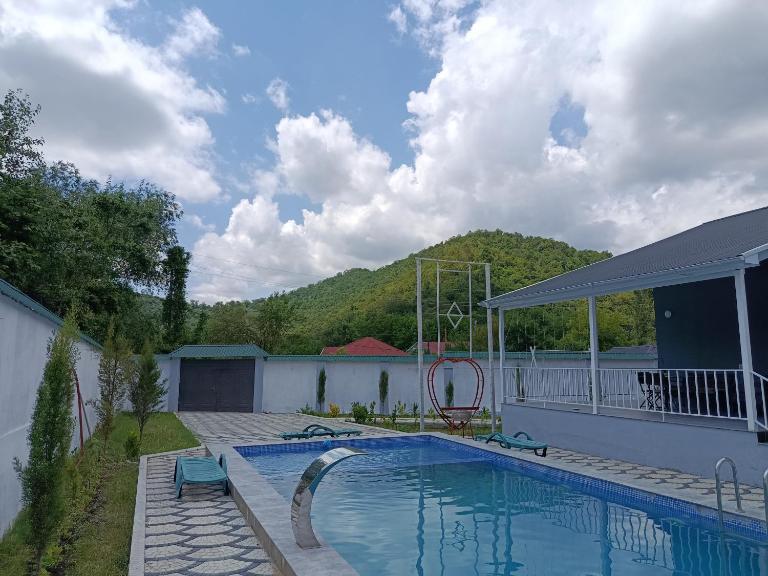 White Gray House Gabala Vandam - B&B Gabala