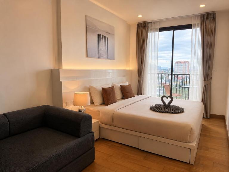 The Astra Suites Condominium High Floor - B&B Chiang Mai