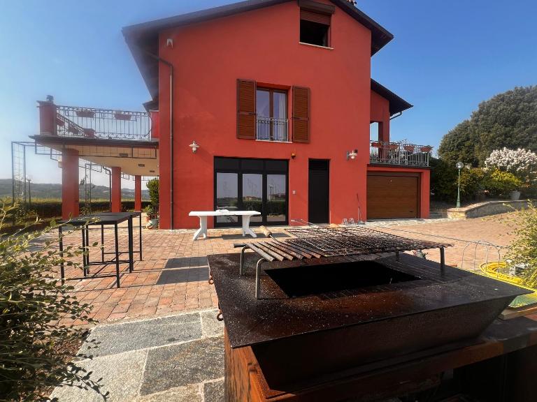 Villa Lilli Beta Bella - Appartamento Rosso Whispering Vines - Bed and Breakfast Neive