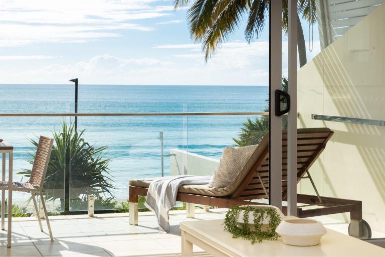 Fairshore 28 Beachfront Escape - B&B Noosa