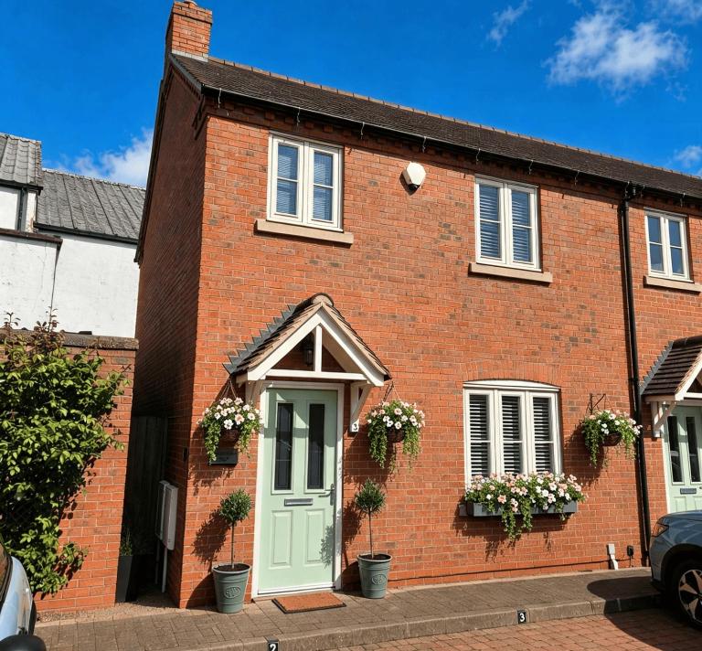 Carpenters Rest - Town Centre Boutique House with Private Parking - B&B Bridgnorth