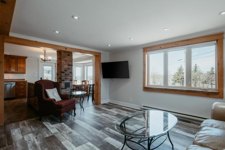Signal Hill Lookout | 2 Bed 2 Bath | Harbour View - Bed and Breakfast St. John's