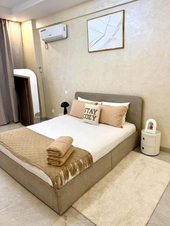 Milos Cosy House - Elegance & Comfort - Pool & Gym - Ferienwohnung Bandia Sessène
