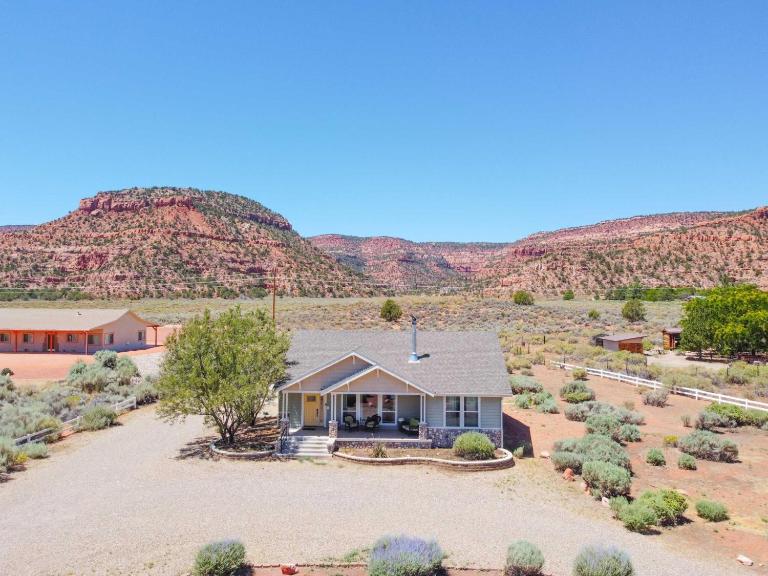 Luxury Pet-Friendly Kanab Home Quiet Neighborhood - Chambres d'hôtes Kanab