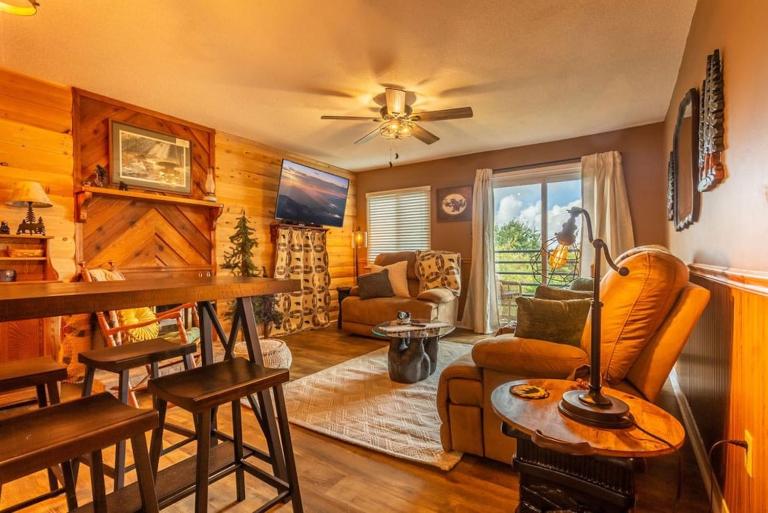 Smoky Get Together 2BR condo pools wifi - Ferienwohnung Gatlinburg