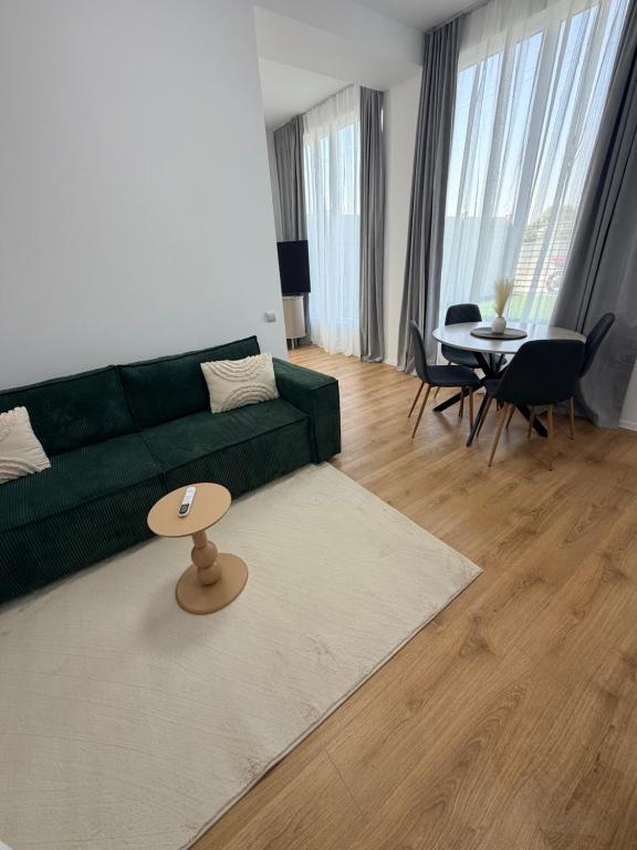 The Garden Hub Apartment - Chambres d'hôtes Plopșoru