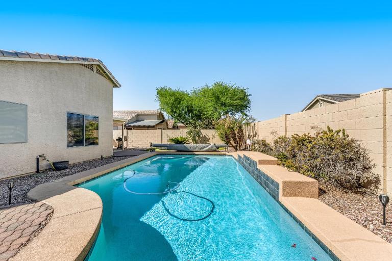 Good Times in Goodyear - B&B Goodyear