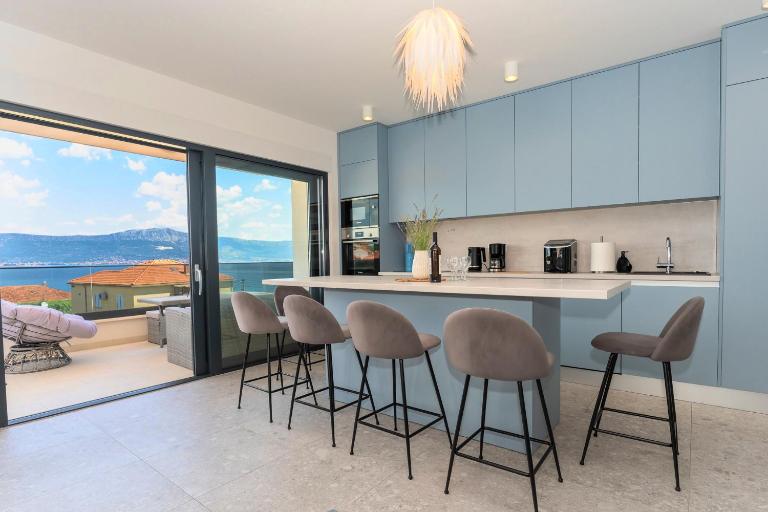 Blue sky apartment with sea view and pool - B&B Bagno di Bua