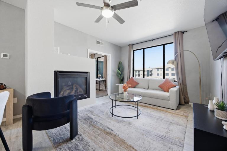 Fireplace - Pool - Lux Gym -Free Parking -Location - Chambres d'hôtes Scottsdale