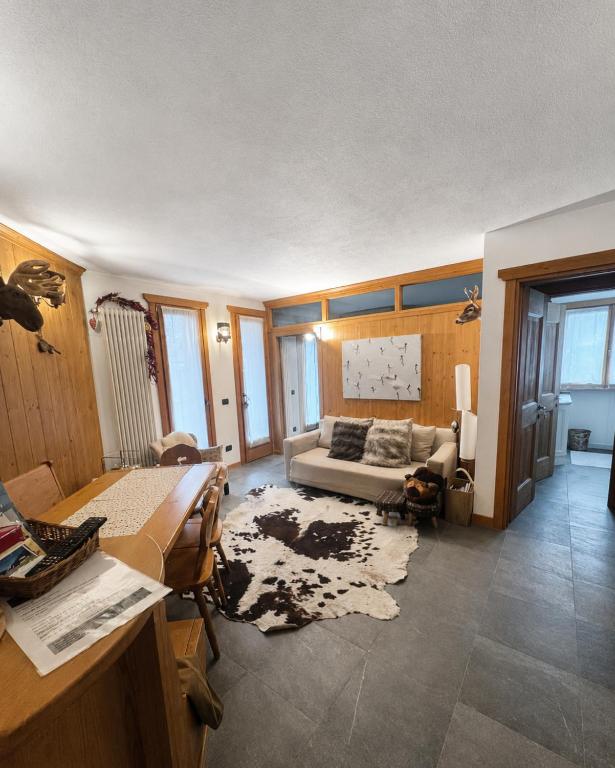 Appartamento incantevole con box e ski room, Wi-Fi, Bormio - B&B Bormio