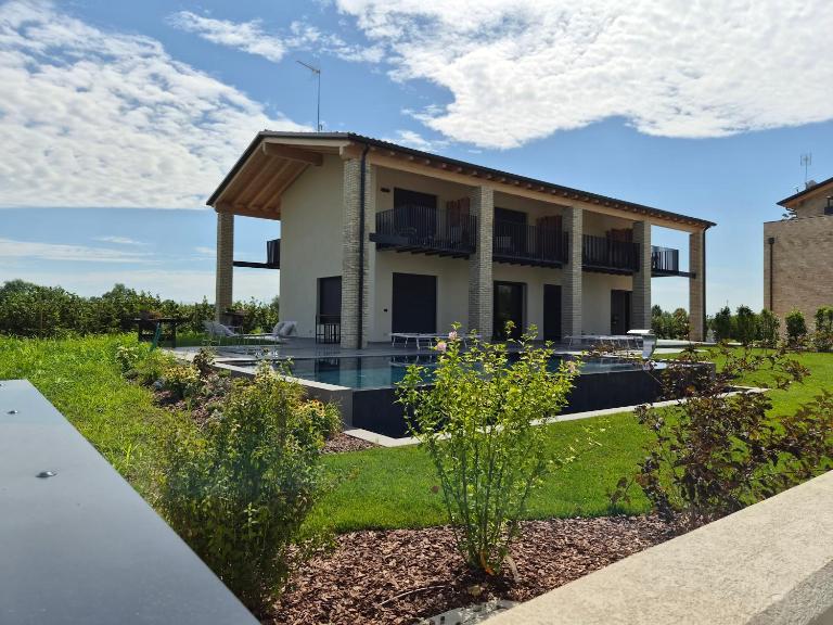 Agriturismo Podere ai Laghi - B&B Cinto Caomaggiore