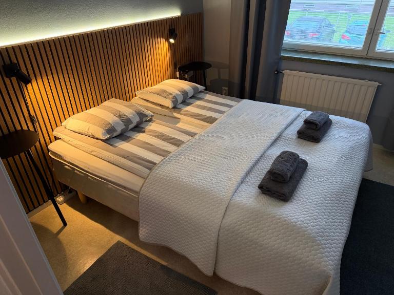 Entire apartment right next to the bus and train station - B&B Kemi