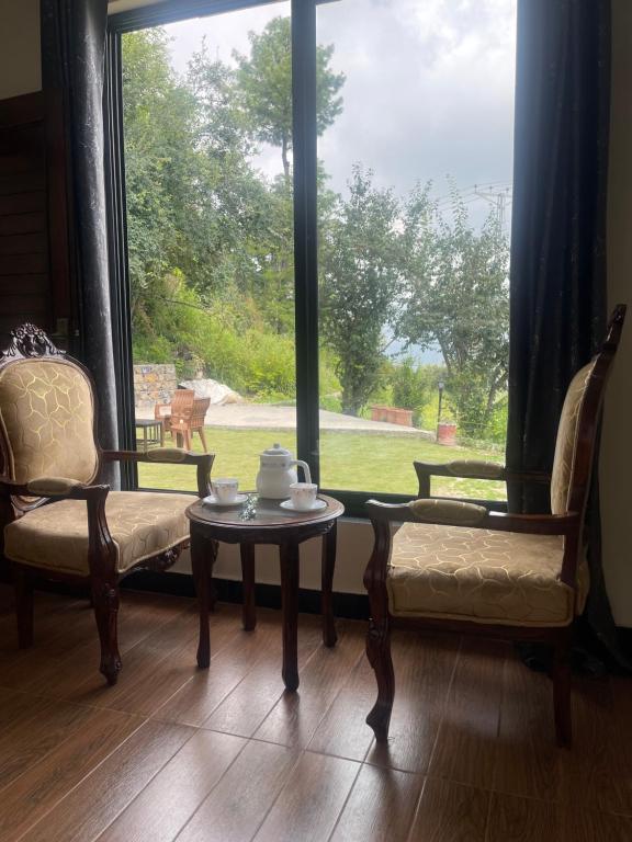 Rehmaniya Cottage with Lawn, Sajjan Gali by LMC - B&B Bazar