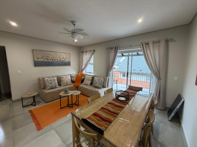 One on York Escape - Apartment 21 - Balcony - Central - Secure Estate - B&B George