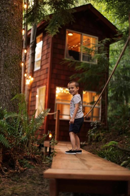 Treehouse Place at Deer Ridge Featured top 10 USA - B&B Snohomish
