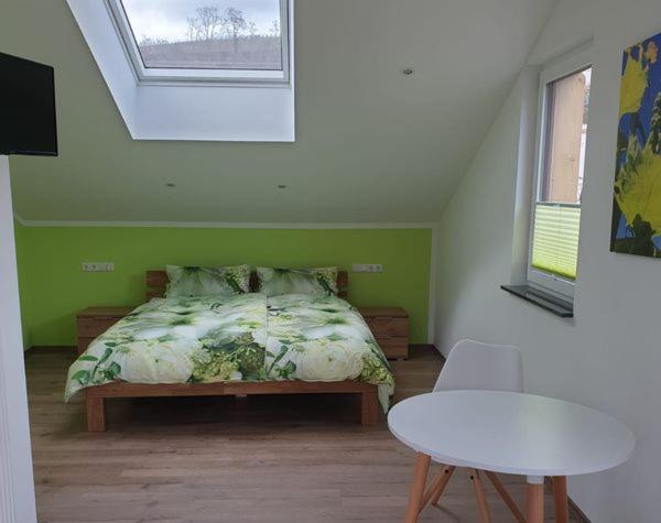 Schalkhaus - Frühling - Ferienwohnung Elsenfeld