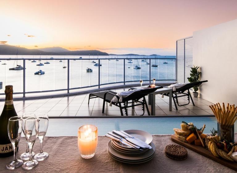 Penthouse Oasis On Airlie - B&B Airlie Beach