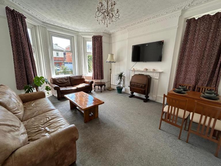 2 bedrooms apartment near the sea - Bed and Breakfast Bournemouth