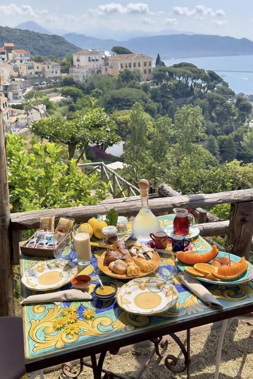 Il Melograno in Costa d'Amalfi - romantic experience - Bed and Breakfast Vietri sul Mare