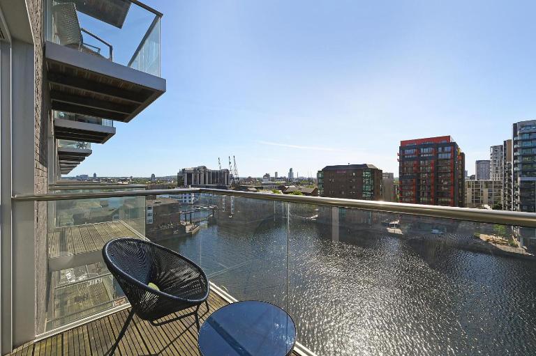 Swan Lake View - B&B London