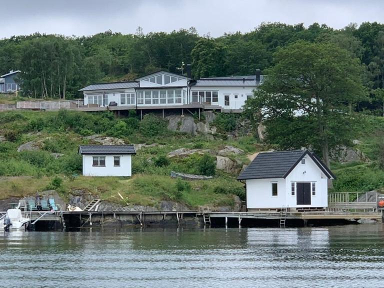 Exclusive house with private boathouse - Chambres d'hôtes Nösund