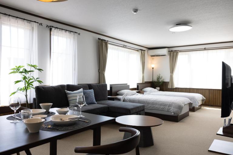 BIEI EARTHTABLE stay with welcome drink - Bed and Breakfast Biei