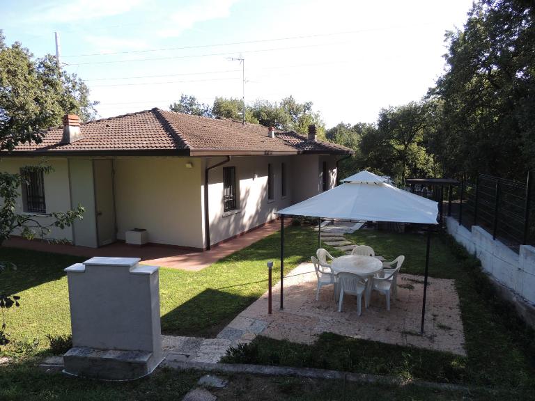 Casa nel Bosco Franco e Maria - B&B Esenta