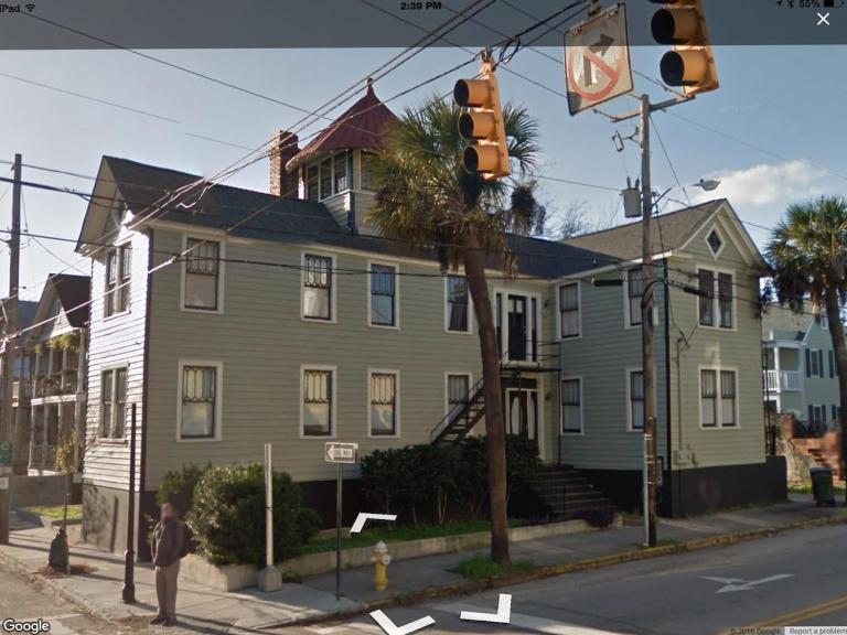 Centrally located Downtown Charleston Duplex - Bed and Breakfast Charleston