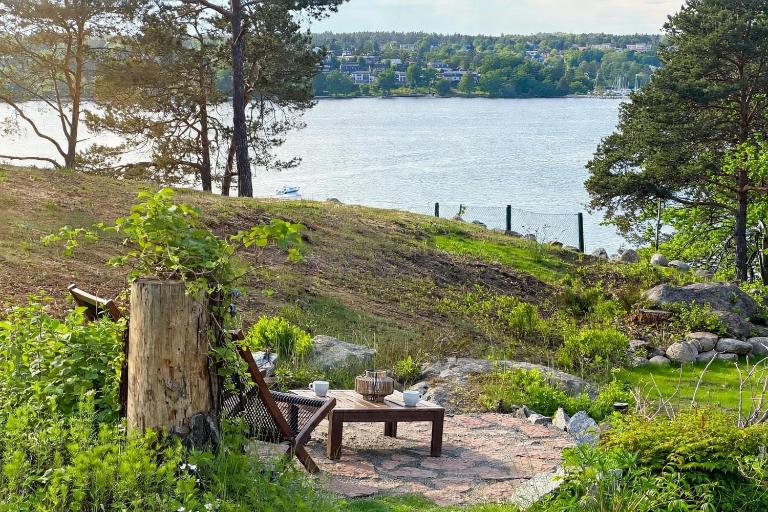 Modern Seaside Guesthouse with Archipelago Views - B&B Nacka