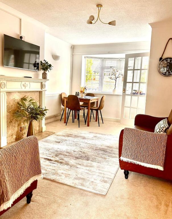 Eastgate Street, stylish 2 bed house with parking - B&B Bury St Edmunds