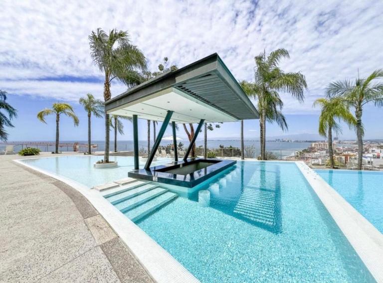 Amazing Conchas Chinas Views Apartment - B&B Puerto Vallarta