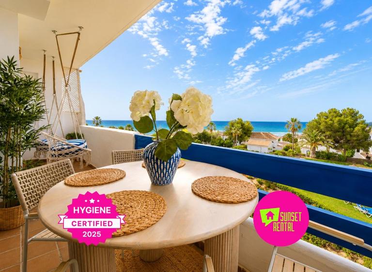 Sea view modern apartment with 4 pools and terrace - Chambres d'hôtes Castillo de la Duquesa