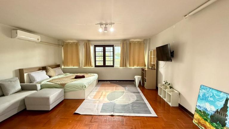 City center room with mountain view - B&B Chiang Mai