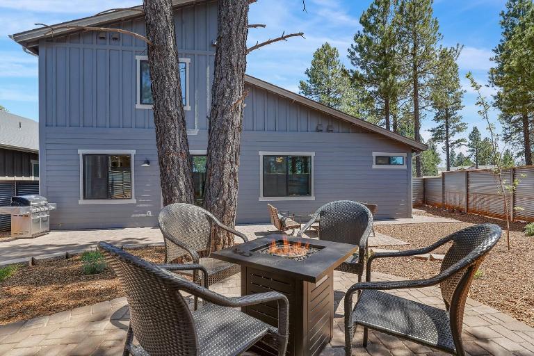 Sky Mountain Spacious Family Retreat Fireplaces Fenced Yard Pet-Friendly Central AC - B&B Flagstaff