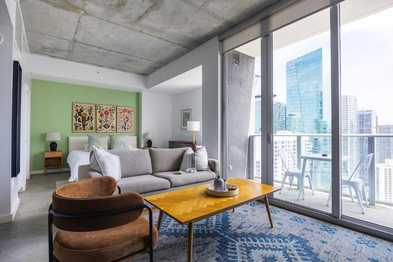 High Floor Pool Gym Brickell - B&B Miami