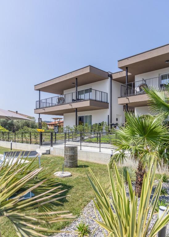 Ariom Apartments - B&B Menago