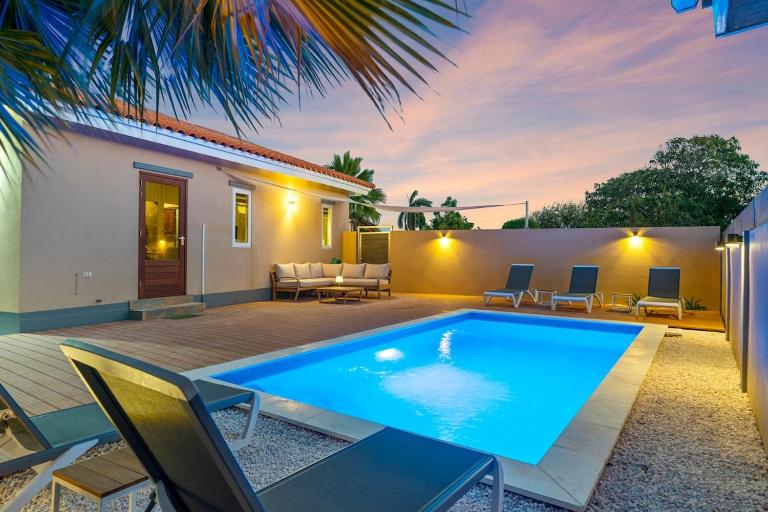 San Barbola 234 - Bed and Breakfast Oranjestad