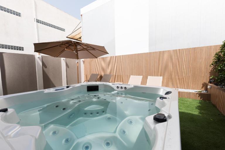 Alykes Maisonette Prv Jacuzzi - Chambres d'hôtes Kontokáli