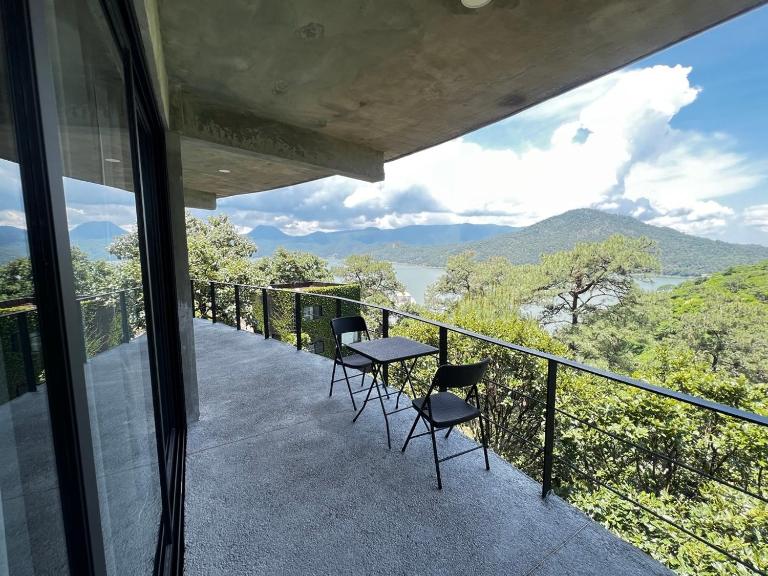 "Modern Loft Spectacular View of Mountain and Lake - B&B Valle de Bravo