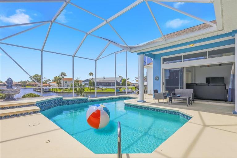 Sunset Bay Beach House in Palm Coast - Bed and Breakfast Palm Coast